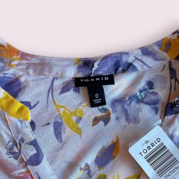 Torrid NWT Lilac Cap Sleeve Floral Blouse Size Women 0 (Large) - Picture 5 of 5